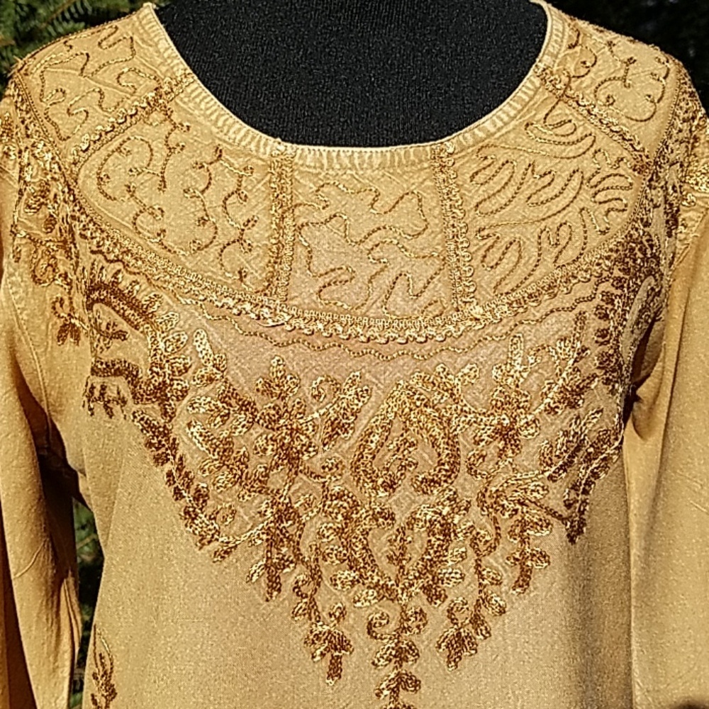 Tunic - Picture 2 of 7
